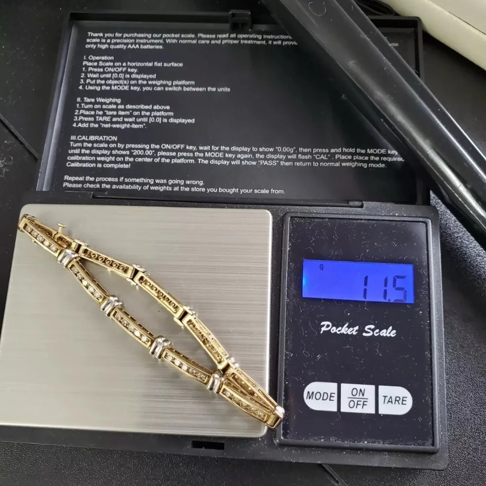 Watch Video / Rare 14K Gold Scintillating Champagne Diamond Tennis Bracelet